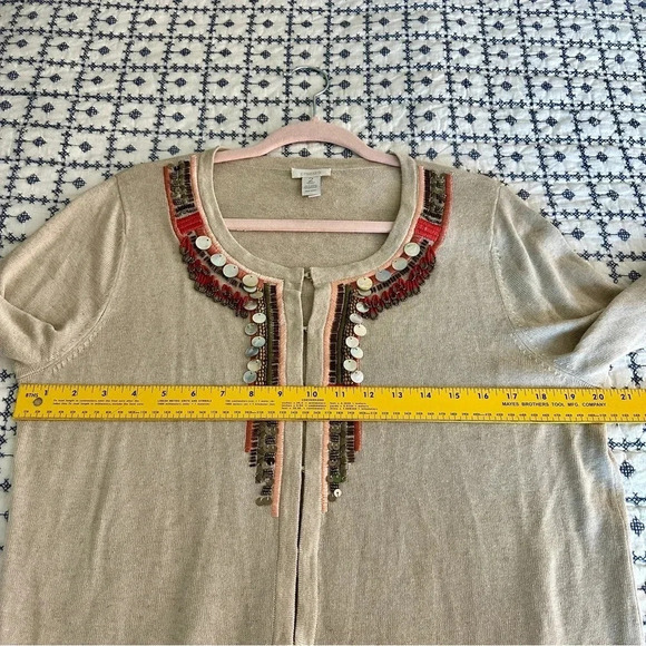 Chicos Linen Blend Treasured Trinkets Beaded Cardigan Sweater Size 2 Large Tan - Picture 11 of 13